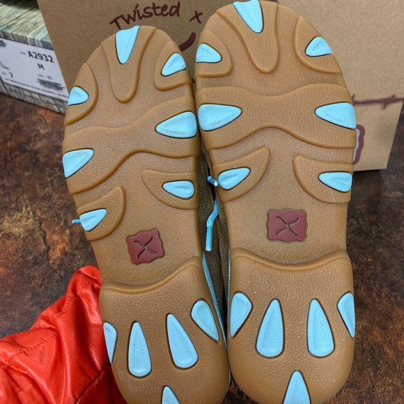 Limited Edition Twisted X Leather Driving Mocs - Picture 3 of 6